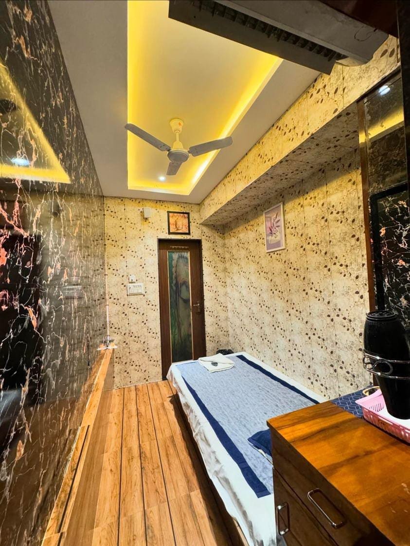 HF Spa and Salon interior photograph 10
